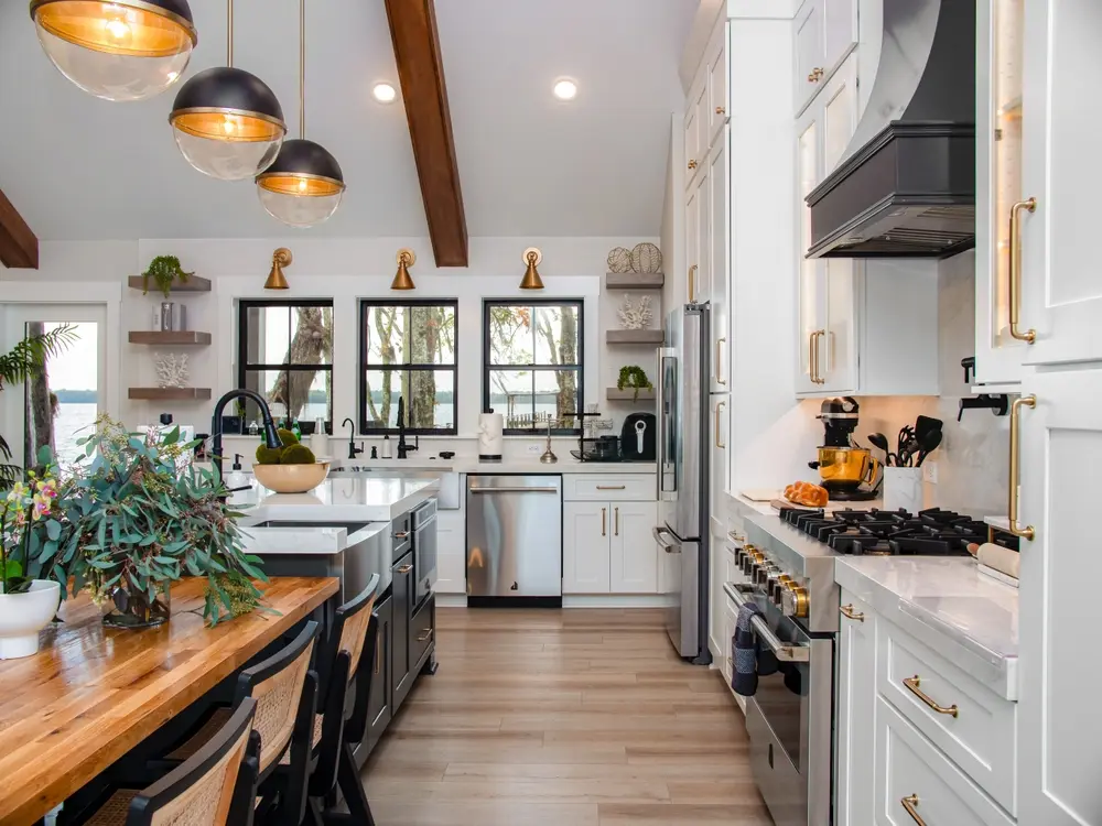 Custom Kitchen Cabinets vs ReadyMade Cabinets